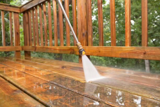 Best Deck Cleaning Services  in Hialeah, FL