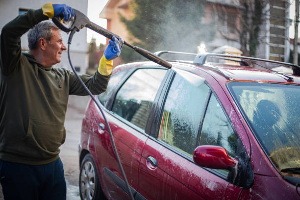 Best Roof Pressure Washing  in Hialeah, FL